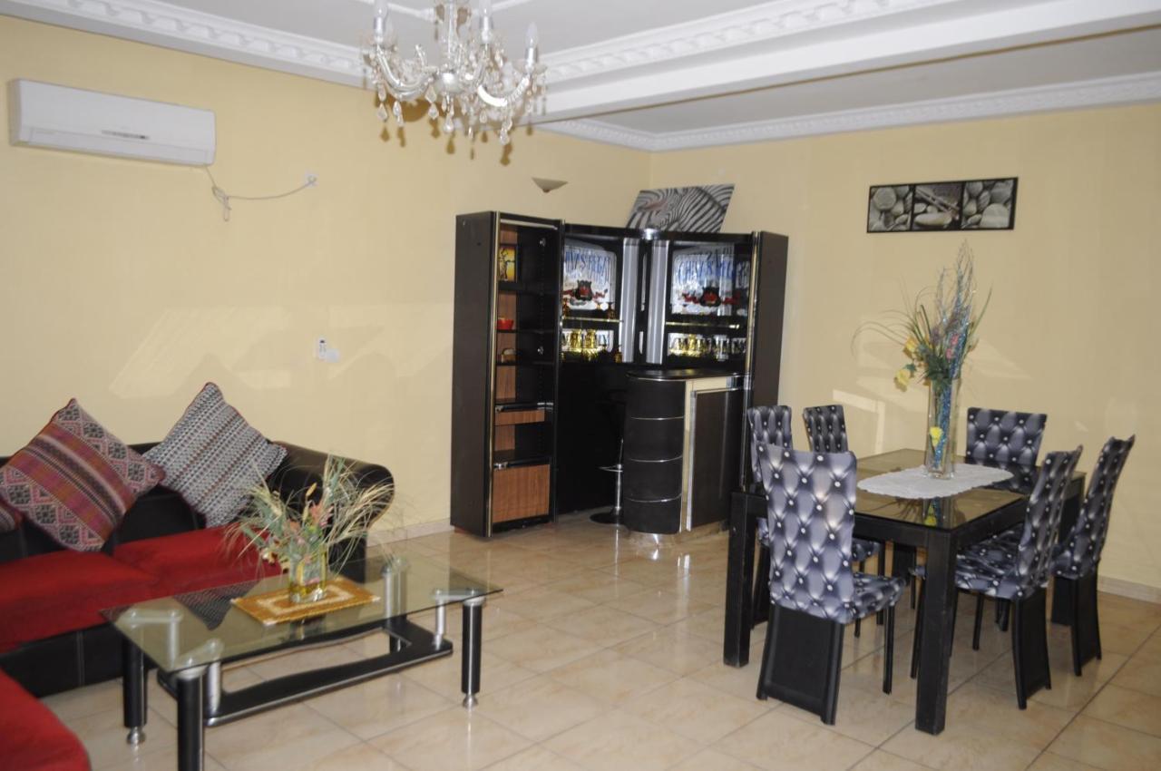 Residence Hoteliere Borel Denver Douala Bagian luar foto