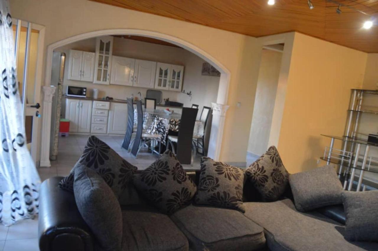 Residence Hoteliere Borel Denver Douala Bagian luar foto