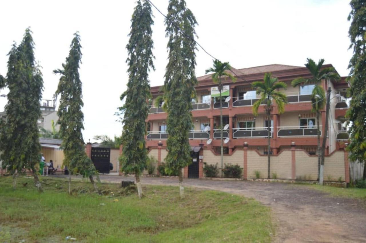 Residence Hoteliere Borel Denver Douala Bagian luar foto