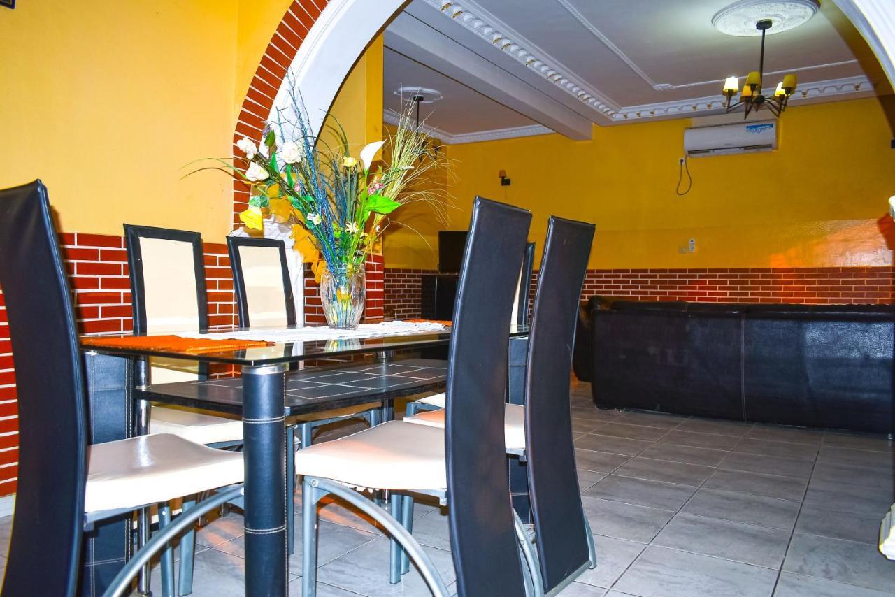 Residence Hoteliere Borel Denver Douala Bagian luar foto