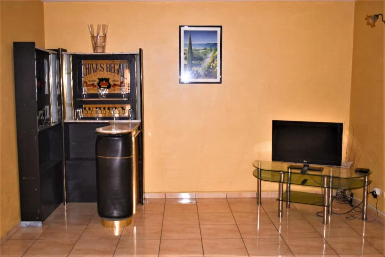 Residence Hoteliere Borel Denver Douala Bagian luar foto