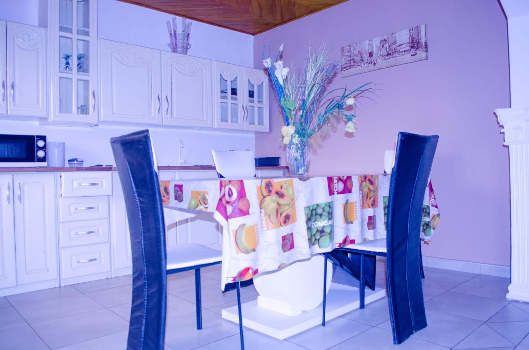 Residence Hoteliere Borel Denver Douala Bagian luar foto