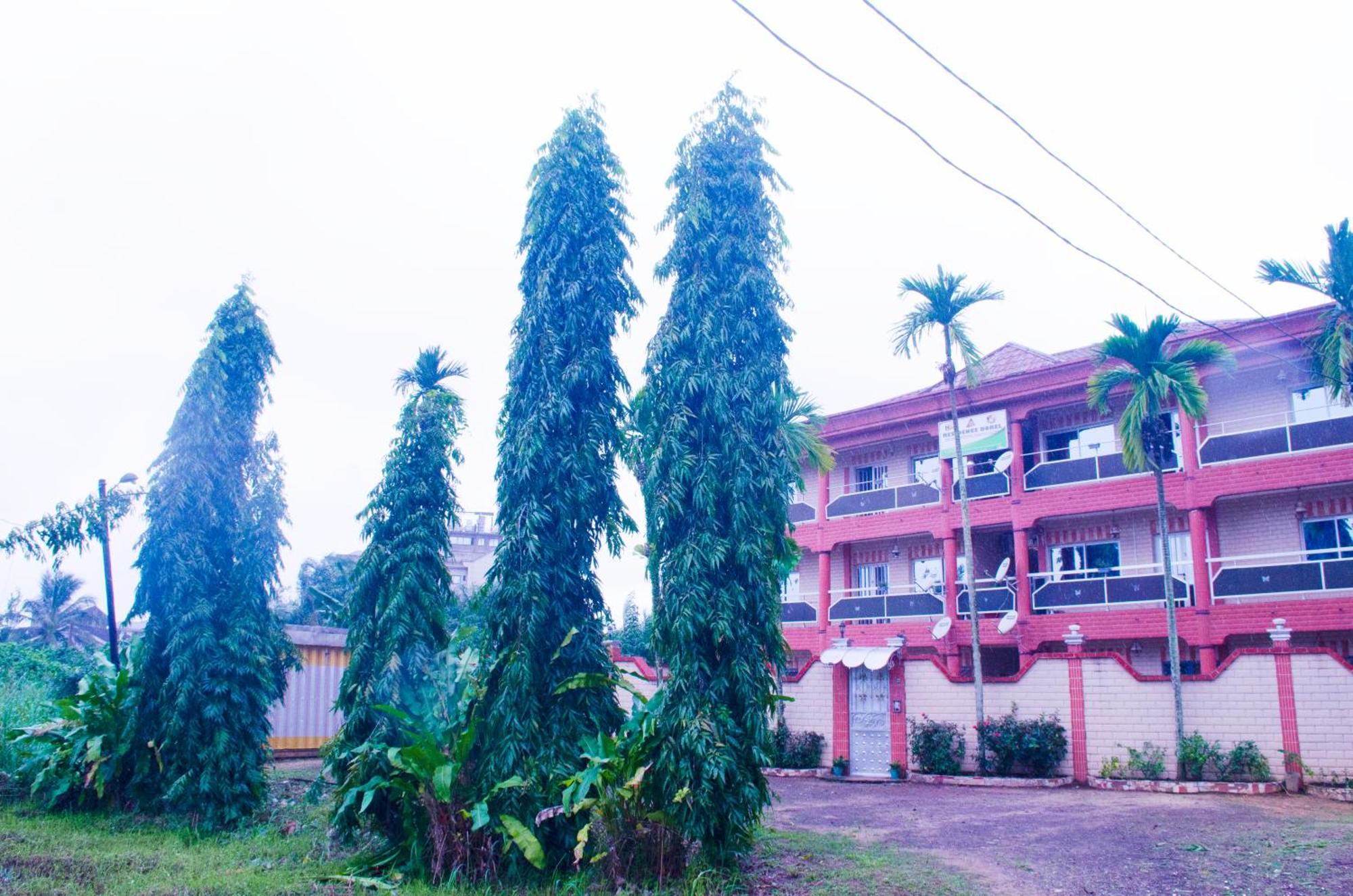 Residence Hoteliere Borel Denver Douala Bagian luar foto