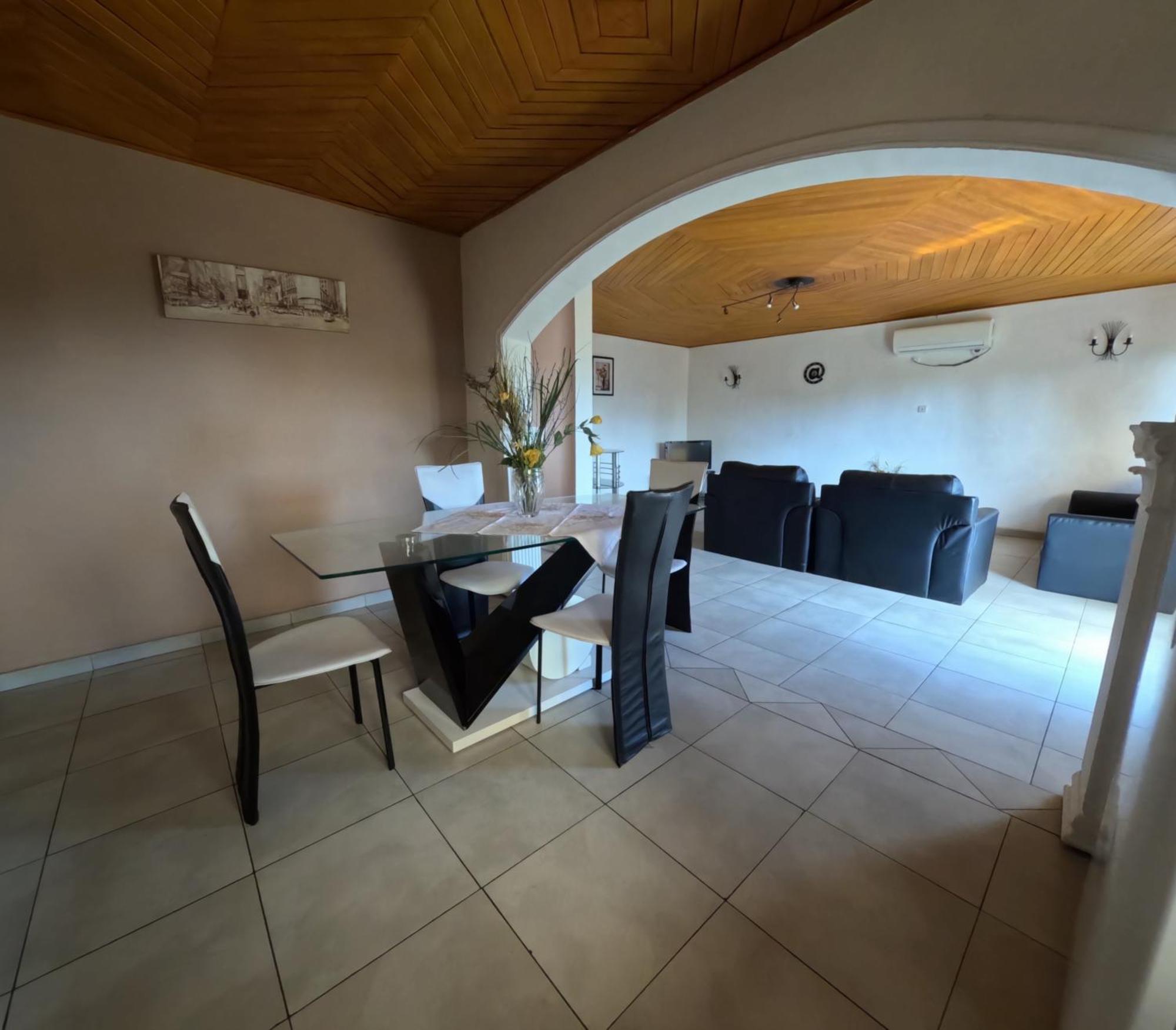 Residence Hoteliere Borel Denver Douala Bagian luar foto
